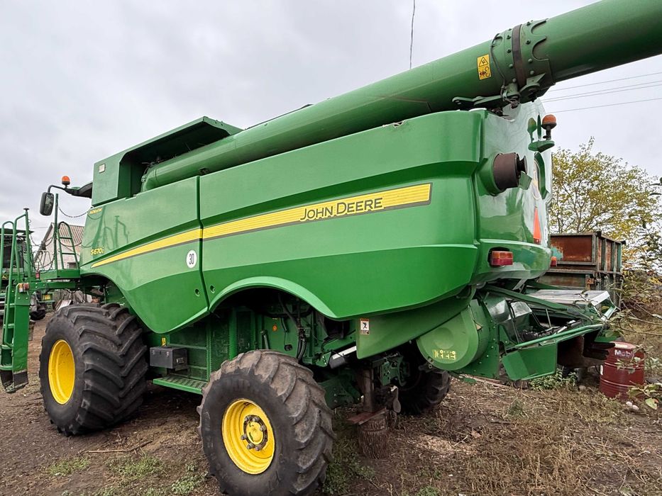 John Deere S670i HillMaster