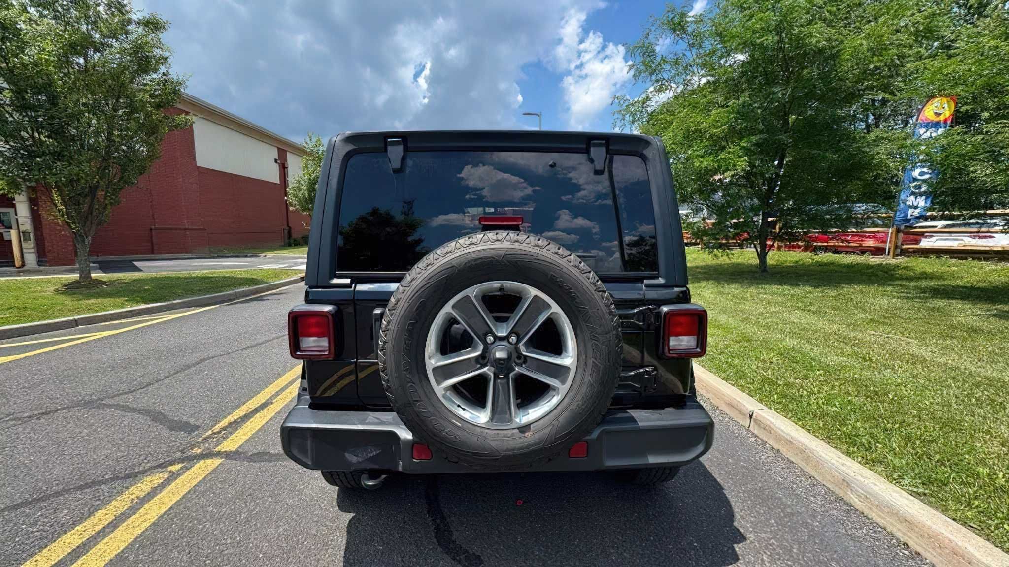 2021 Jeep Wrangler Unlimited Sahara 4WD