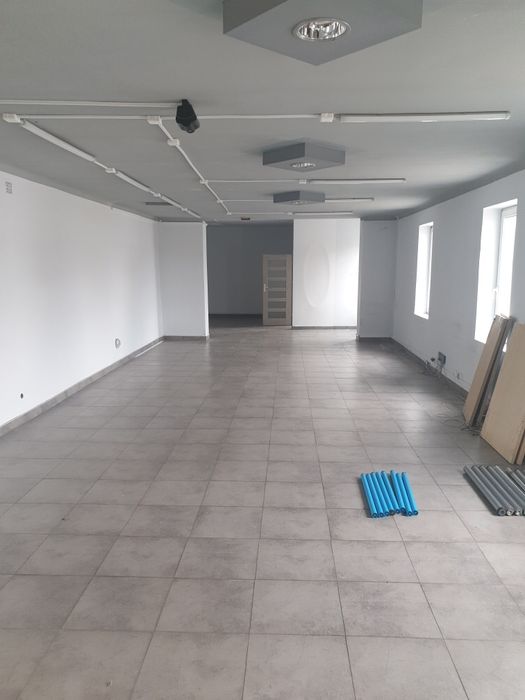 Wynajmę lokal na piętrze z wejściem od zewnątrz