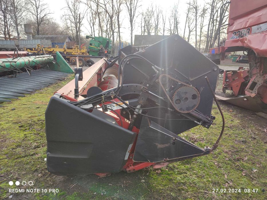 Комбайн Case-2388 з зерновою жаткою Case-1020 Flex та візком. Торг є