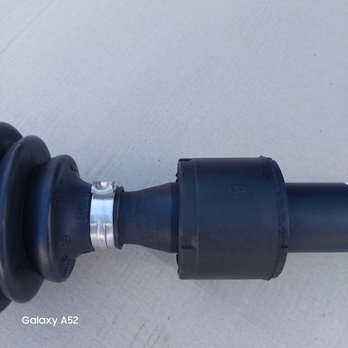 Полуось Піввісь Вал привідний рено меган 4