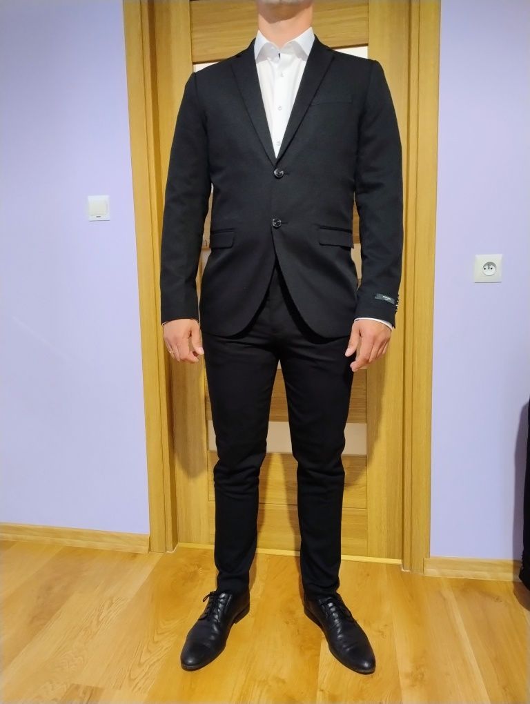 Nowy garnitur męski Jack & Jones 50 czarny M