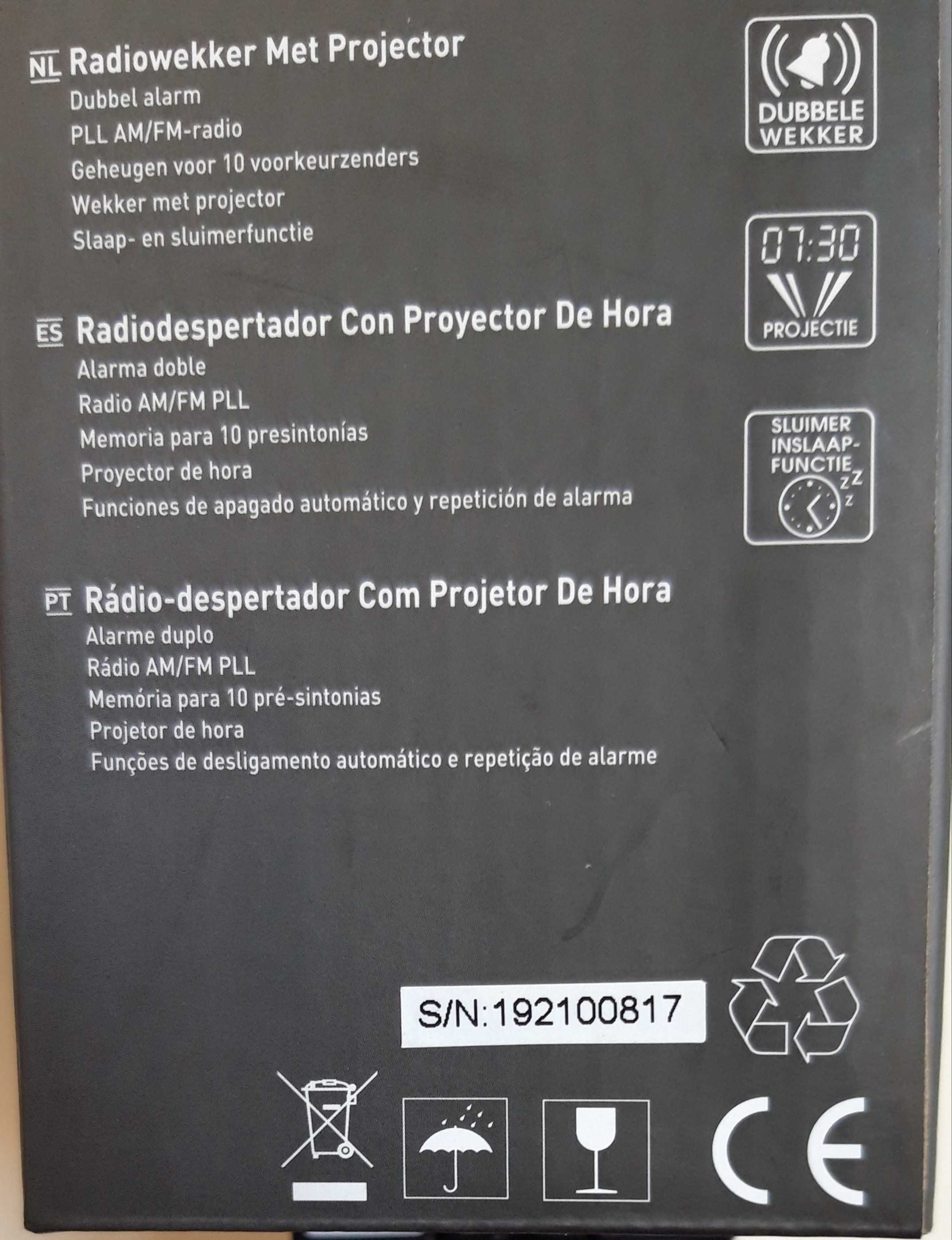 Radio Relógio despertador com projetor de hora - NOVO e selado.