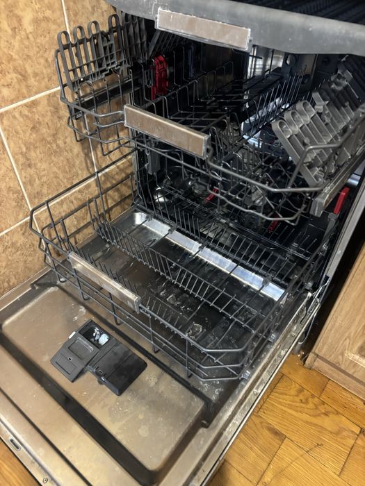 Посудомийна машина