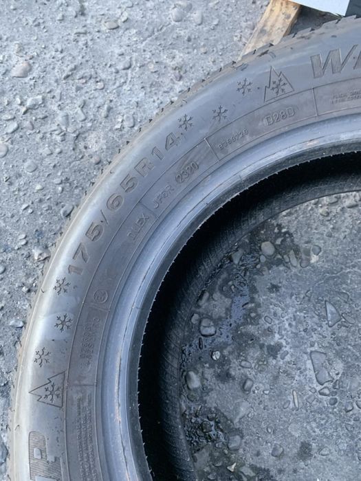 Шини 175/65 R14 Dunlop зима 2020 рік  8/7,8 мм