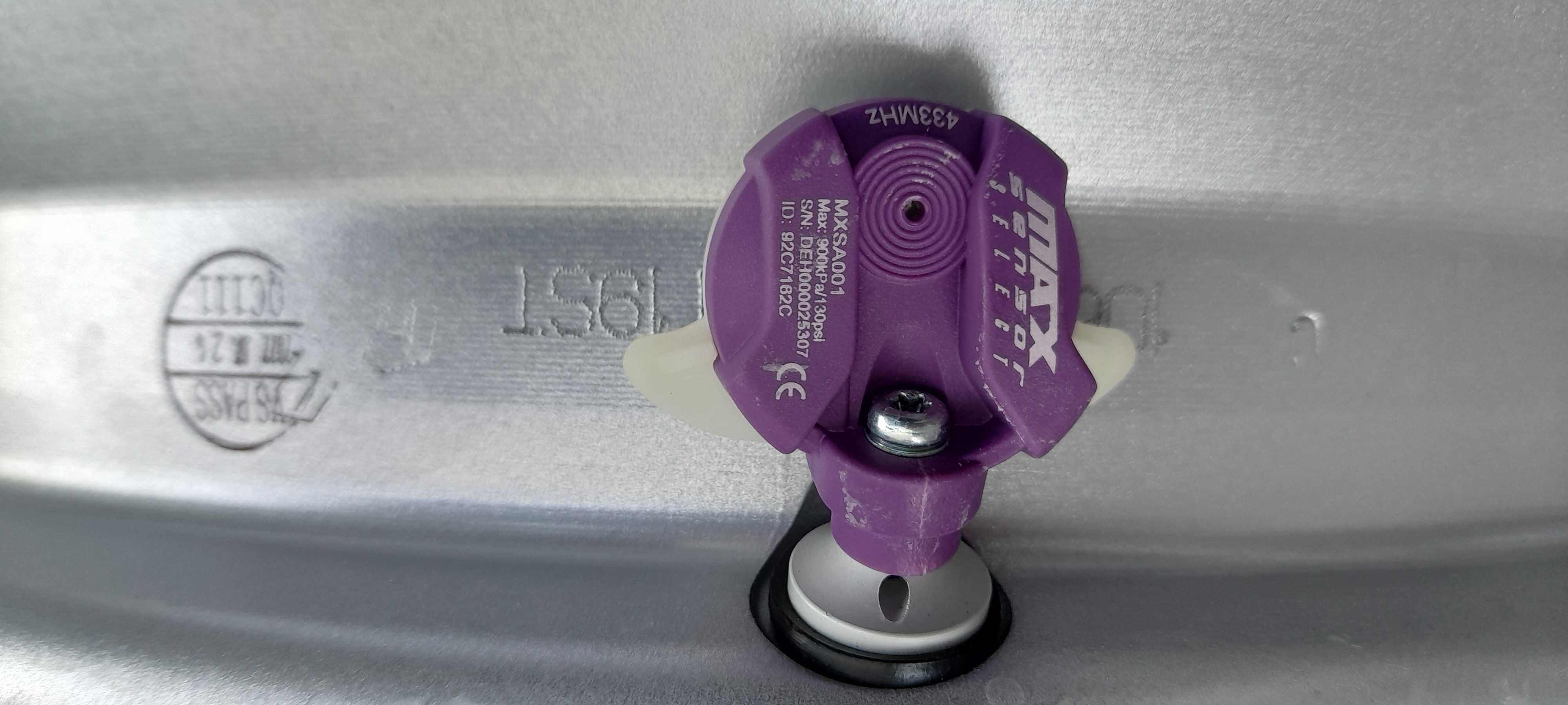 Felgi aluminiowe 15" czujniki TPMS ET40 4x100 Honda Kia Nissan Mazda