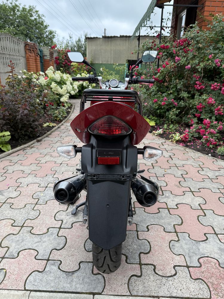 Suzuki GSR250 розмитнений