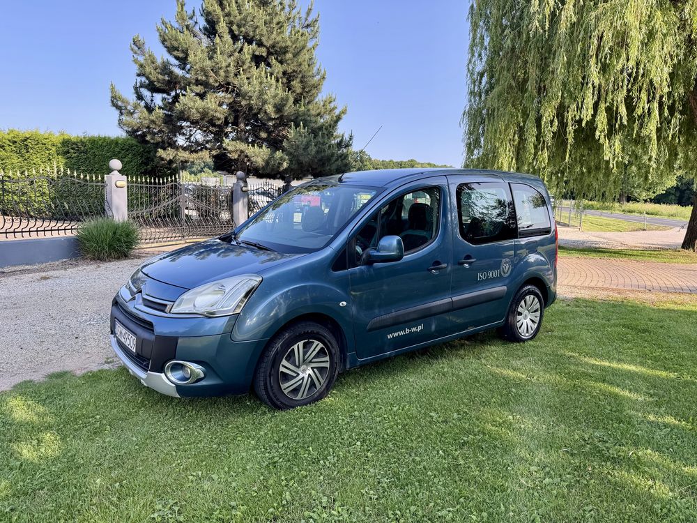 Citroen Berlingo 1.6 HDI 2012r hak klima 5 osobowy