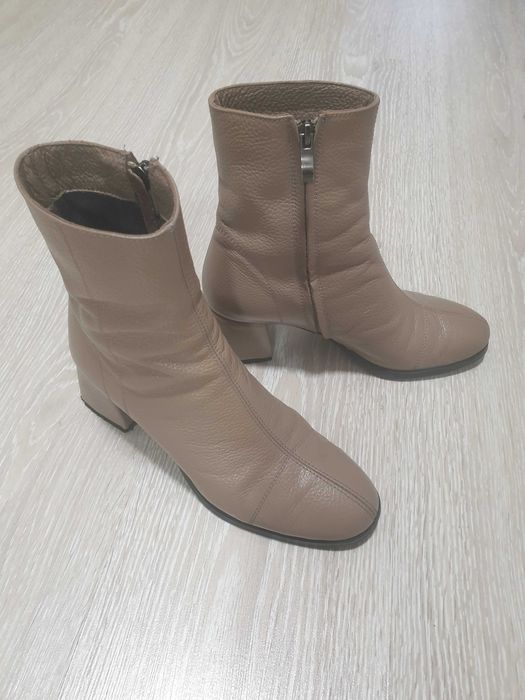 Взуття б/у за символічну плату