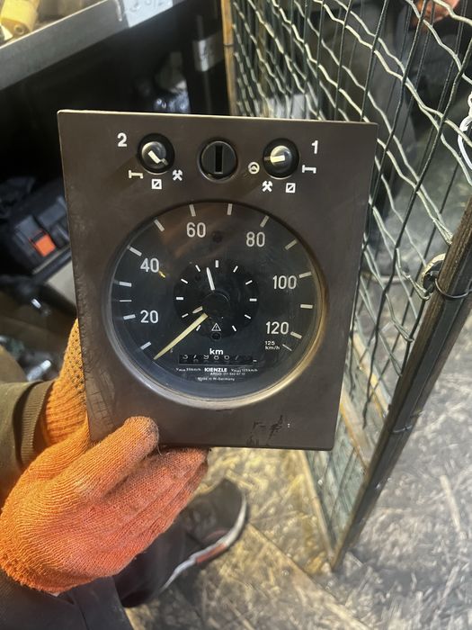 Спидометр  Тахограф Мерседес Рекс