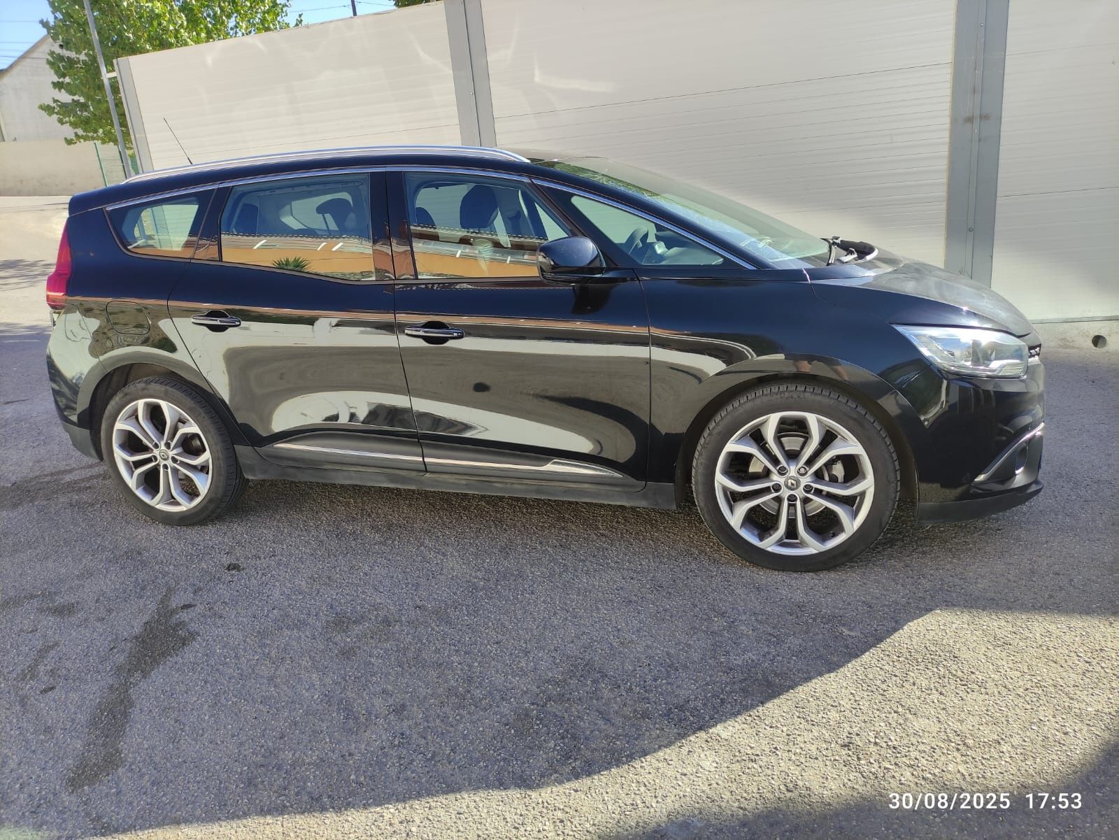 Renault Grande Scenic 1.5 dci 7L