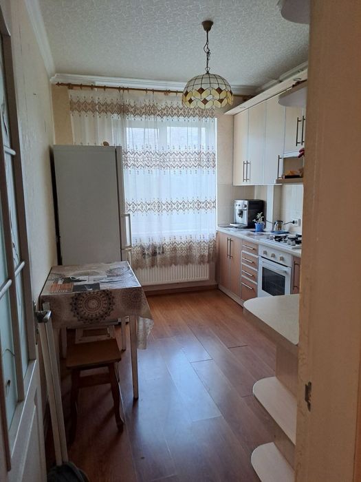 Продаж 2 кім. На Героїв Крут