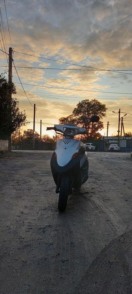 Продам скутер ямаха джог са 24
