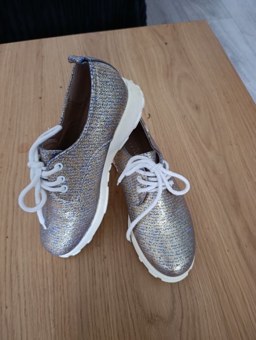 Buty damskie sportowe