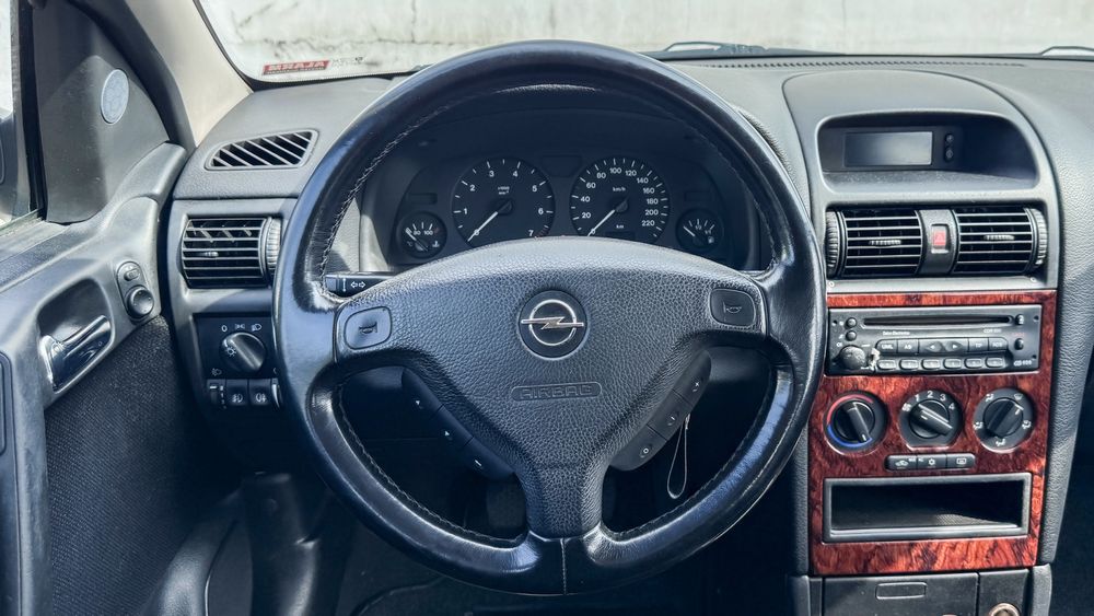 Opel Astra 1.4 16v Elegance Full-Extras (como novo)