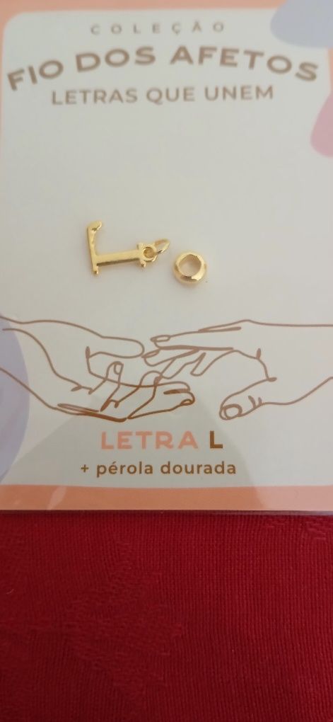Letra L, da coleção Fio dos Afetos, nova