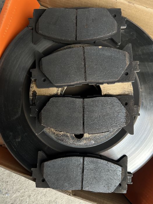 Тормозные диски, колодки Camry, Lexus ES пробег 3000км