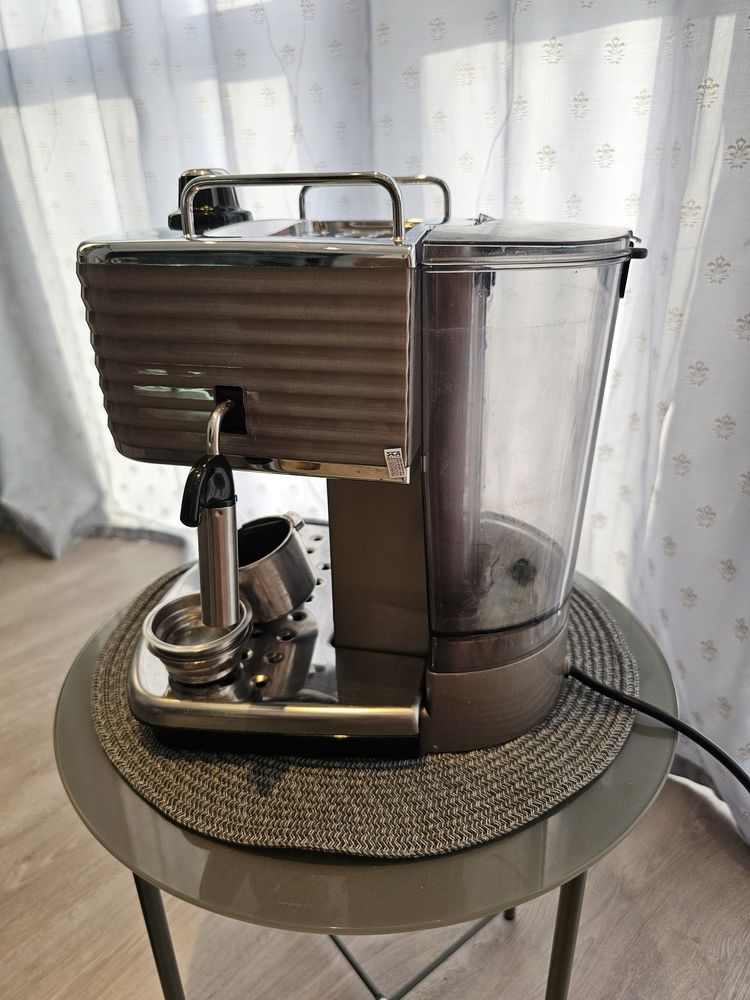 Кавоварка DeLonghi
