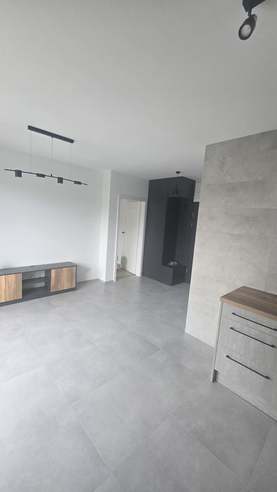 Wykończenia wnętrz kompleksowo - stany deweloperskie , remonty .