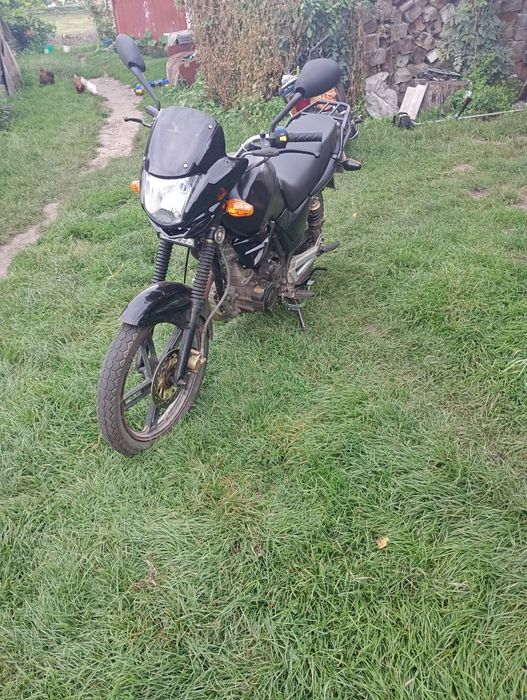 Viper V150A Street