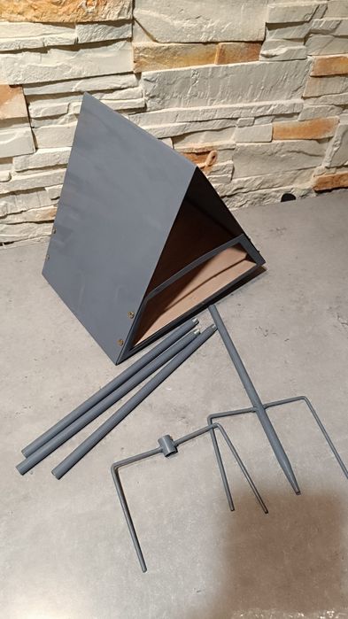 Karmnik dla ptaków metalowy