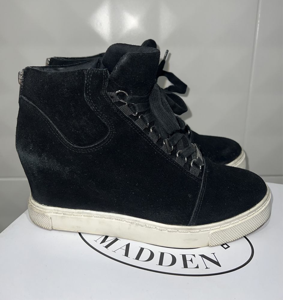 Steve Madden Laine czarne koturny zamsz skóra wiązane i na zamek z tył