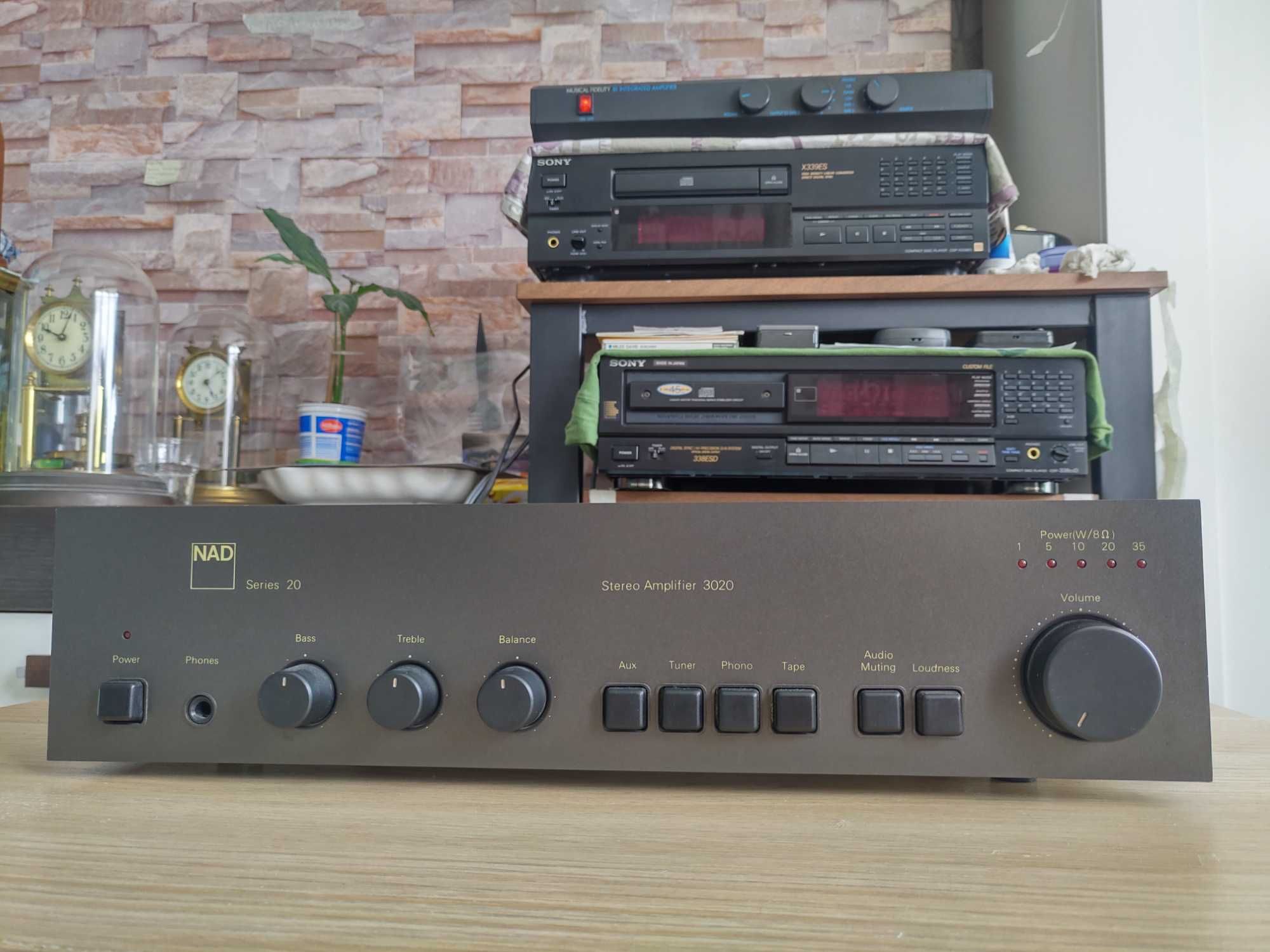 Wzmacniacz NAD 3020 Series 20 + tuner fm NAD 4020A