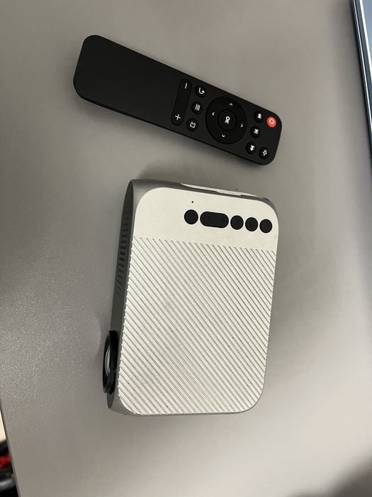 Проектор повністю справний