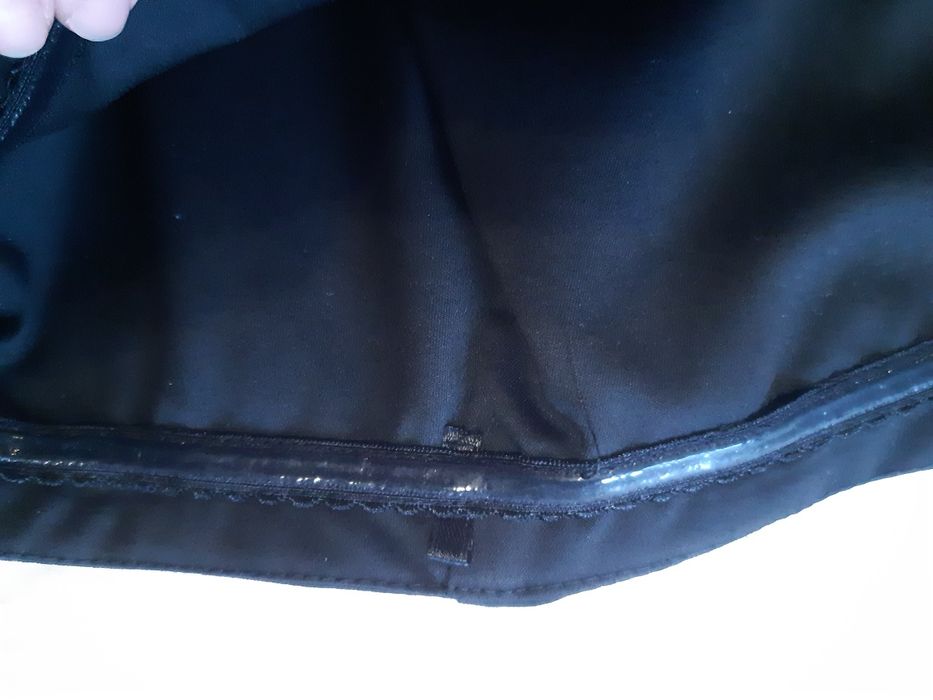 Sukienka mała czarna z dopinanymi ramiączkami i dodatkowym tiulem