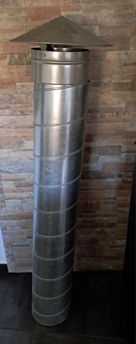 Salamandra em ferro fundido a lenha