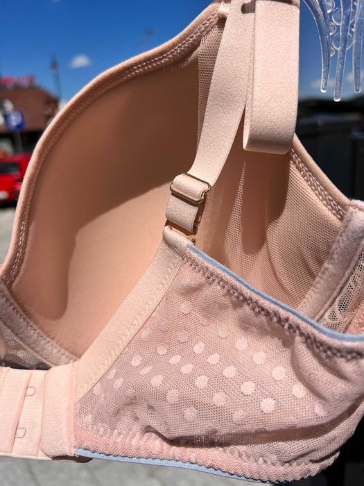 Biustonosz usztywniany Samanta Tinka A460 80E pastelowe kolory, spacer