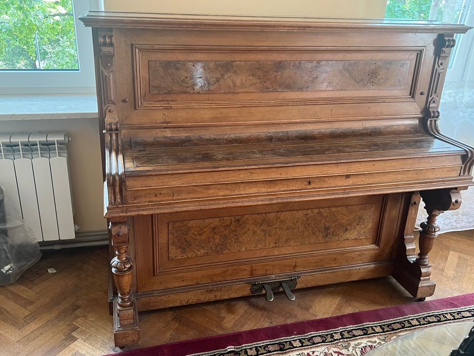 Pianino Berdux Munchen