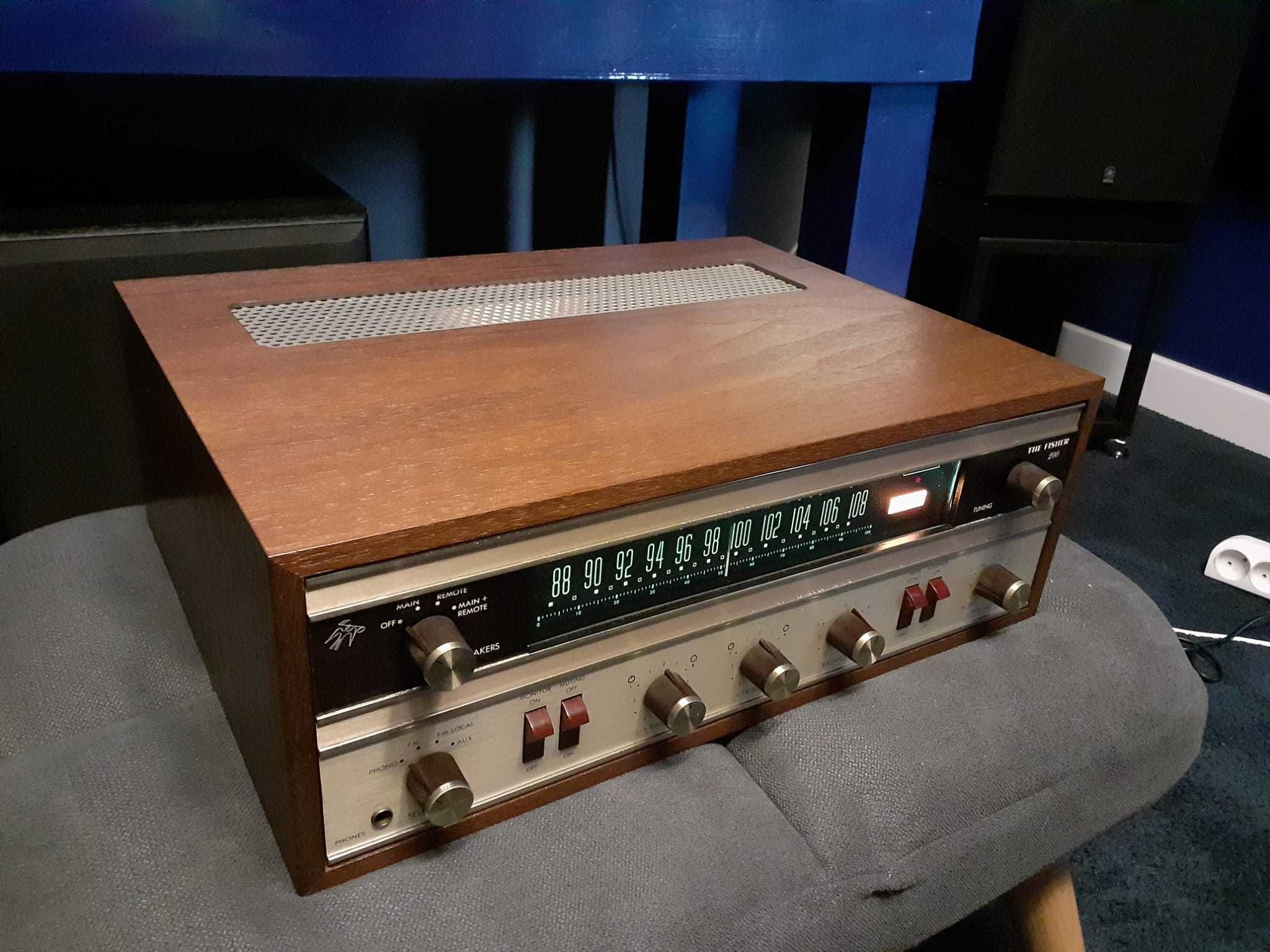 The Fisher 200 T Audiofilski amplituner  REZERWACJA!