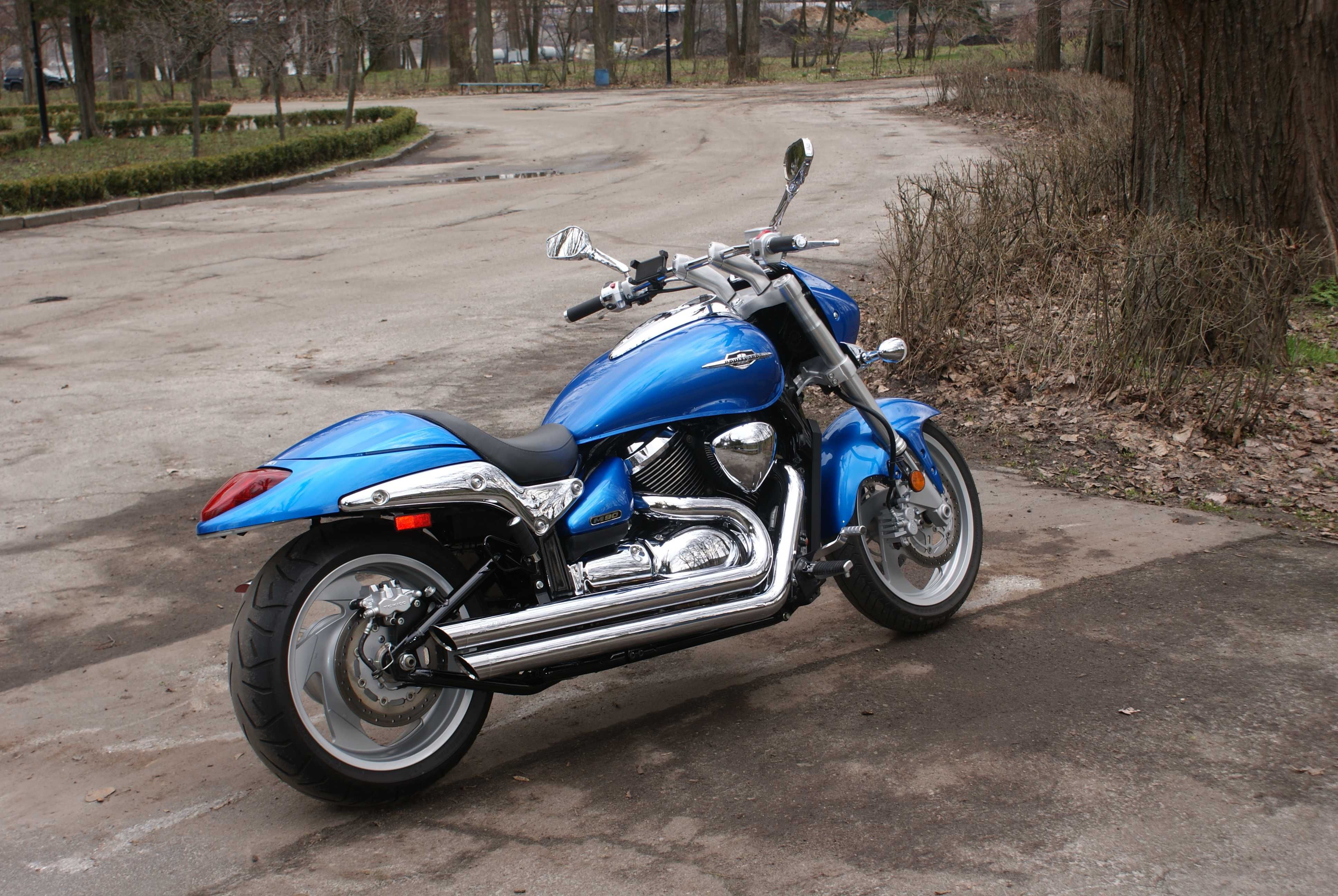 Suzuki Boulevard M90