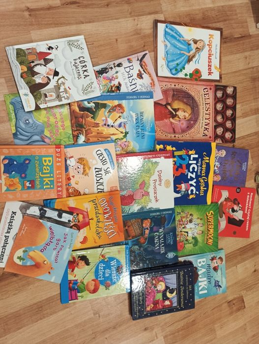 Sprzedam zestaw książek dla dziecka Celestyna  kraina lodu Kubuś Pucha