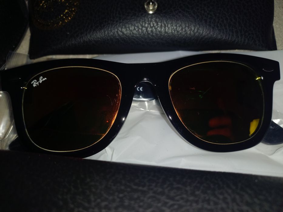Oculos de sol .motivo fecho de loja