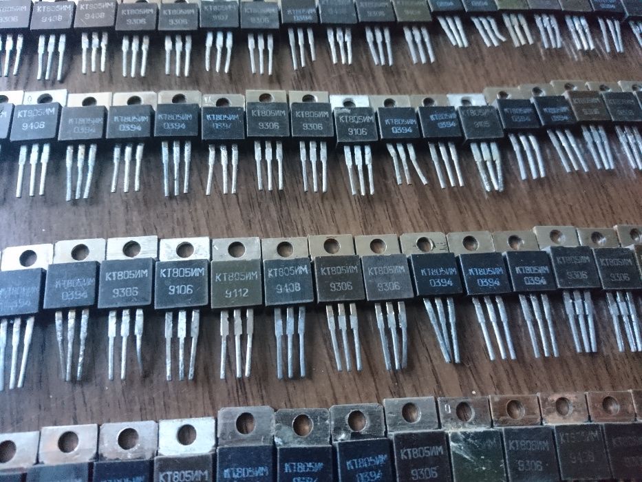 Транзистор КТ805ИМ