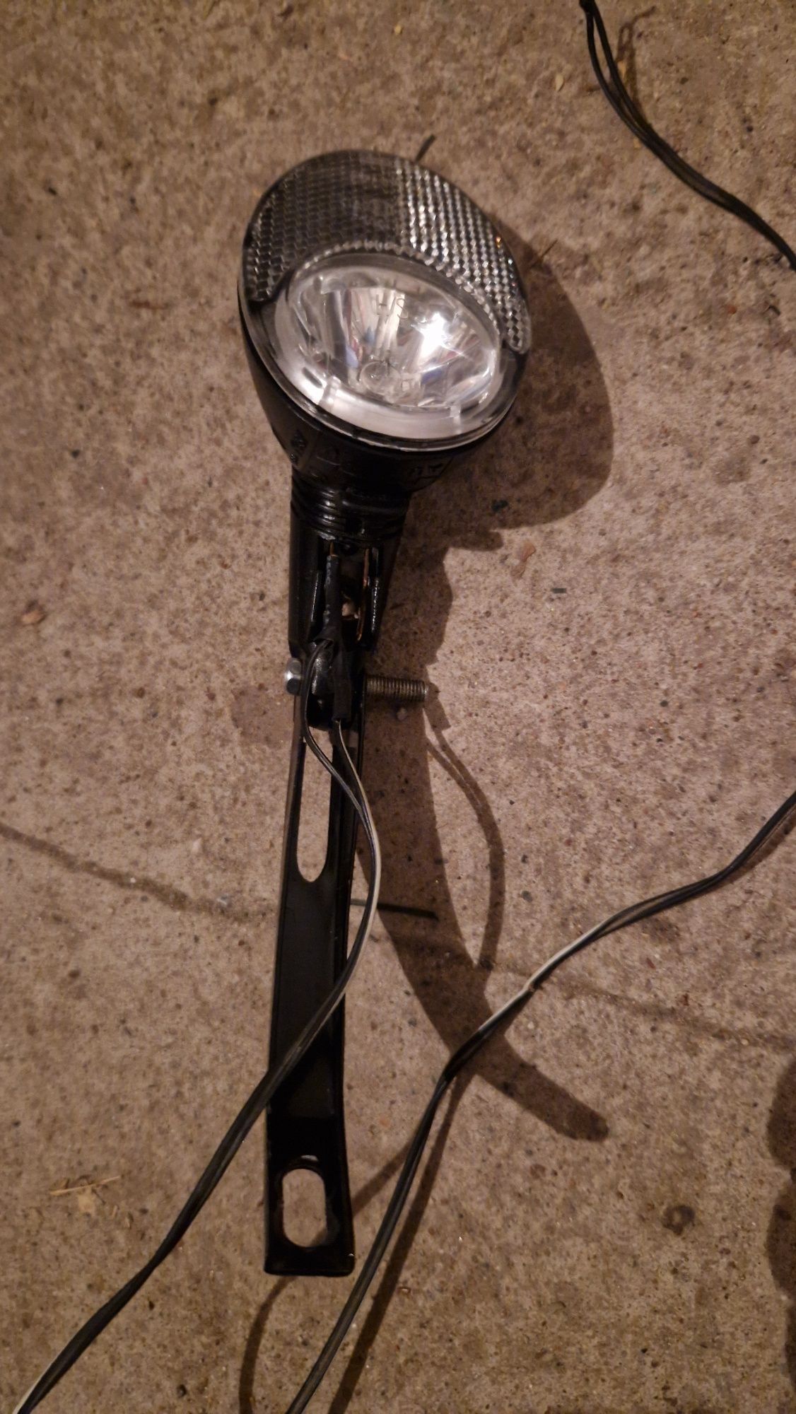 Lampa rowerowa dynamo