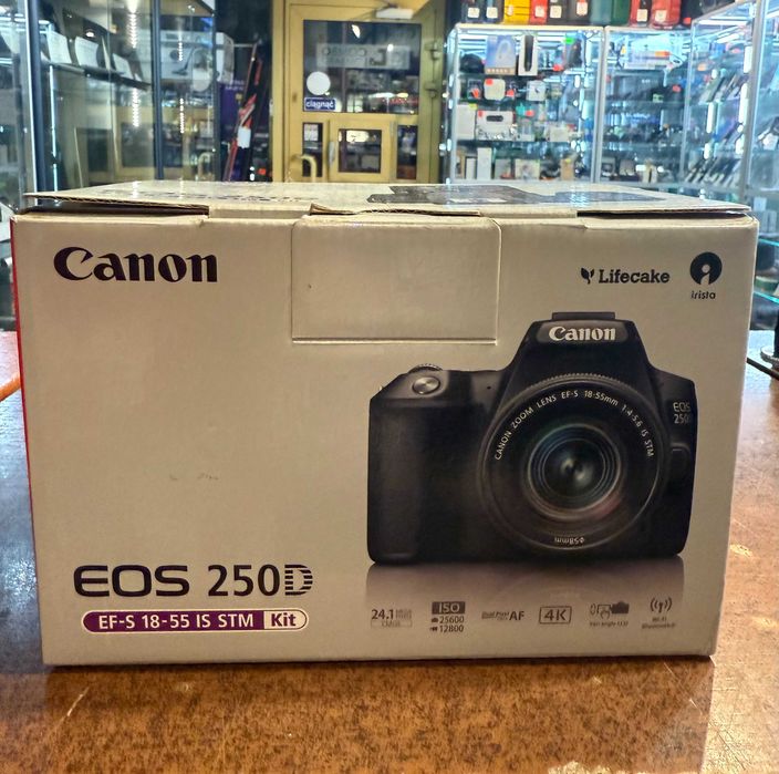 Lustrzanka Canon EOS 250D Body Czarny