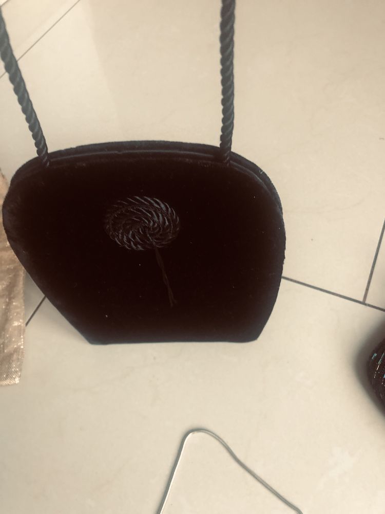 Zestaw eleganckich torebek wieczorowych