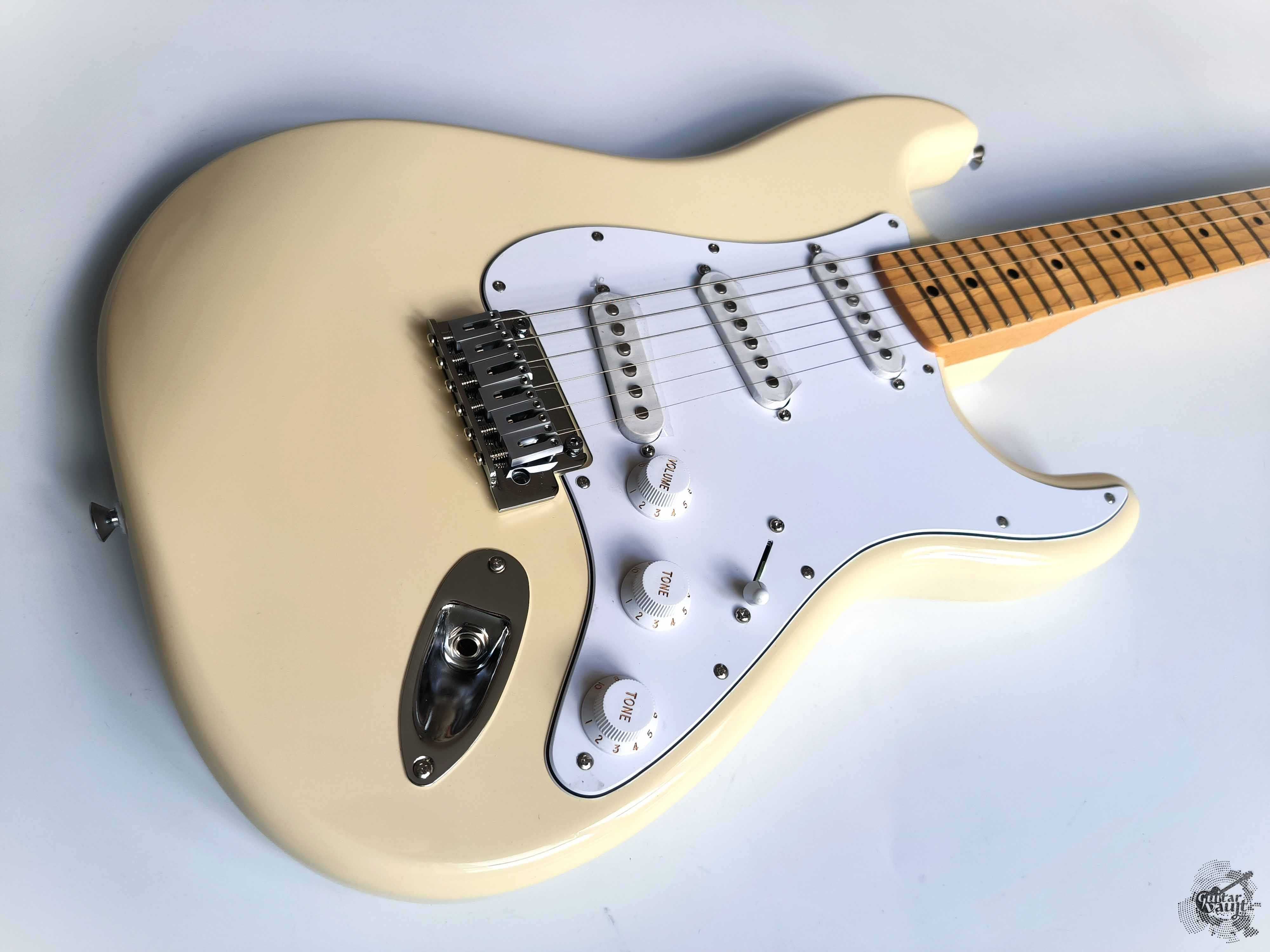 Новий Fender® Standard Stratocaster® MN '2024 Olympic White