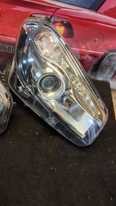 Передня права фара Nissan Qashqai j10 рестайлинг ксенон