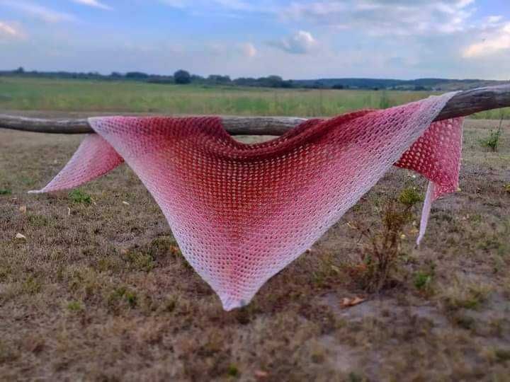 Chusta ręcznie robiona na szydełku, kolor OMBRE w odcieniach Rudości i