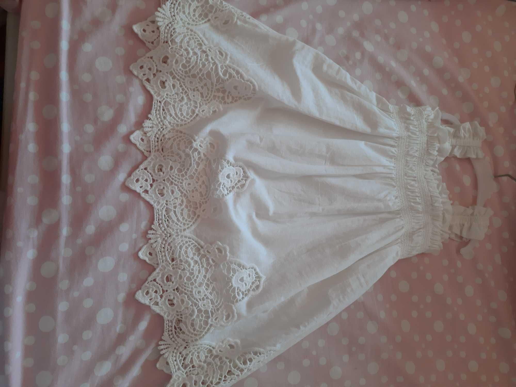 Vestido branco de menina, Mayoral