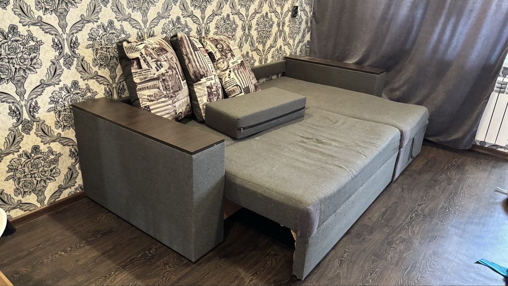 Продам угловой диван