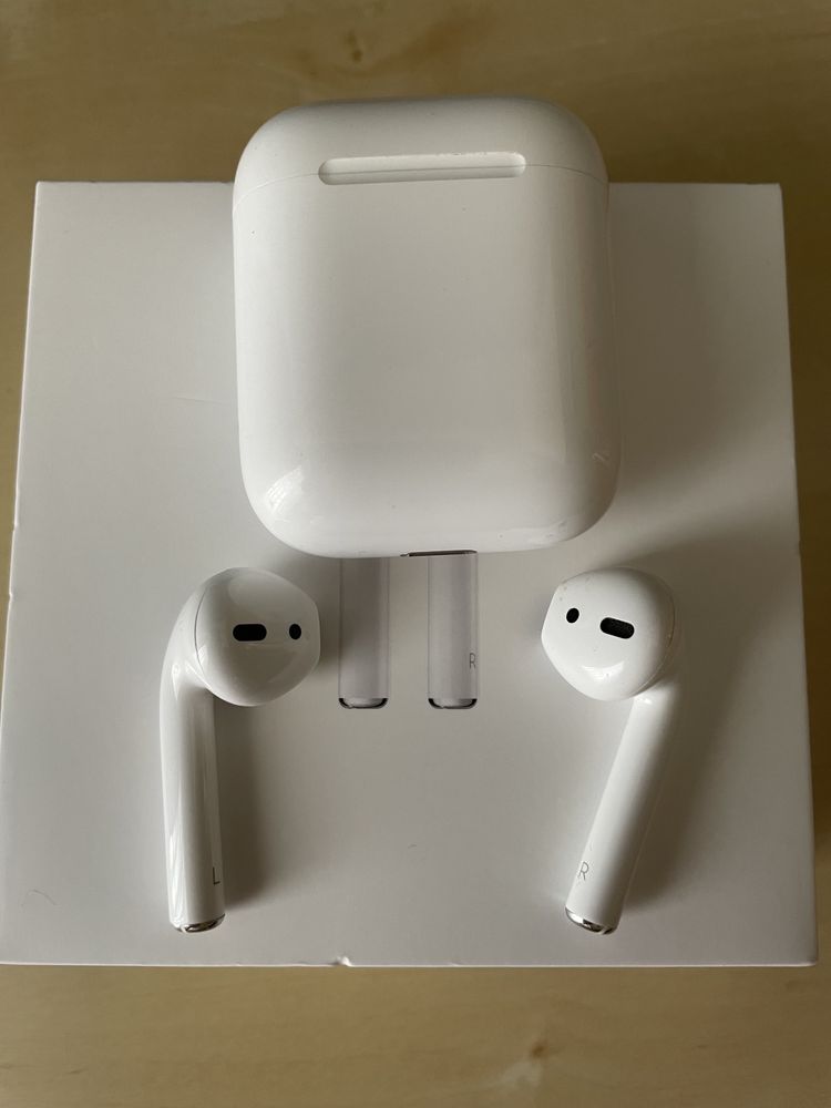 Sprzedam  Apple Airpods na gwarancji z dowodem zakupu