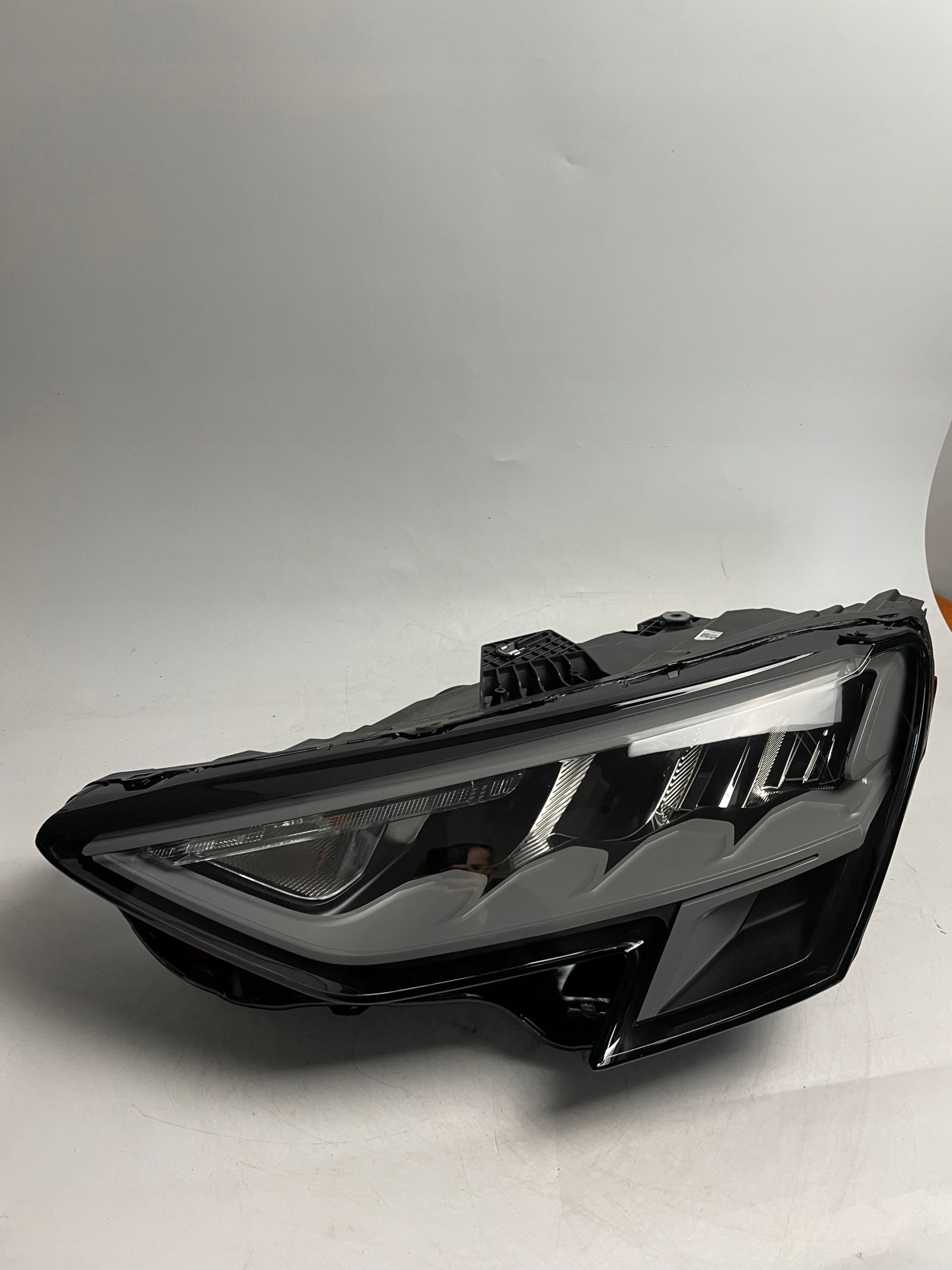 Lampa przednia lewa full led LEWY LED AUDI A3 8Y Lift