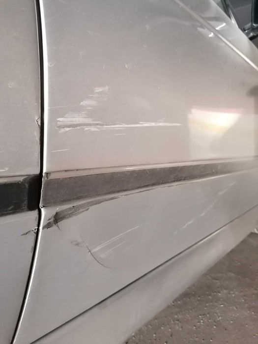BMW 525 TDS Cinza