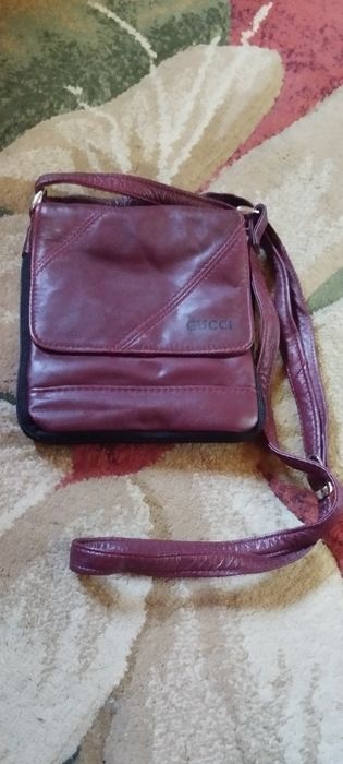 Маленька шкіряна сумочка