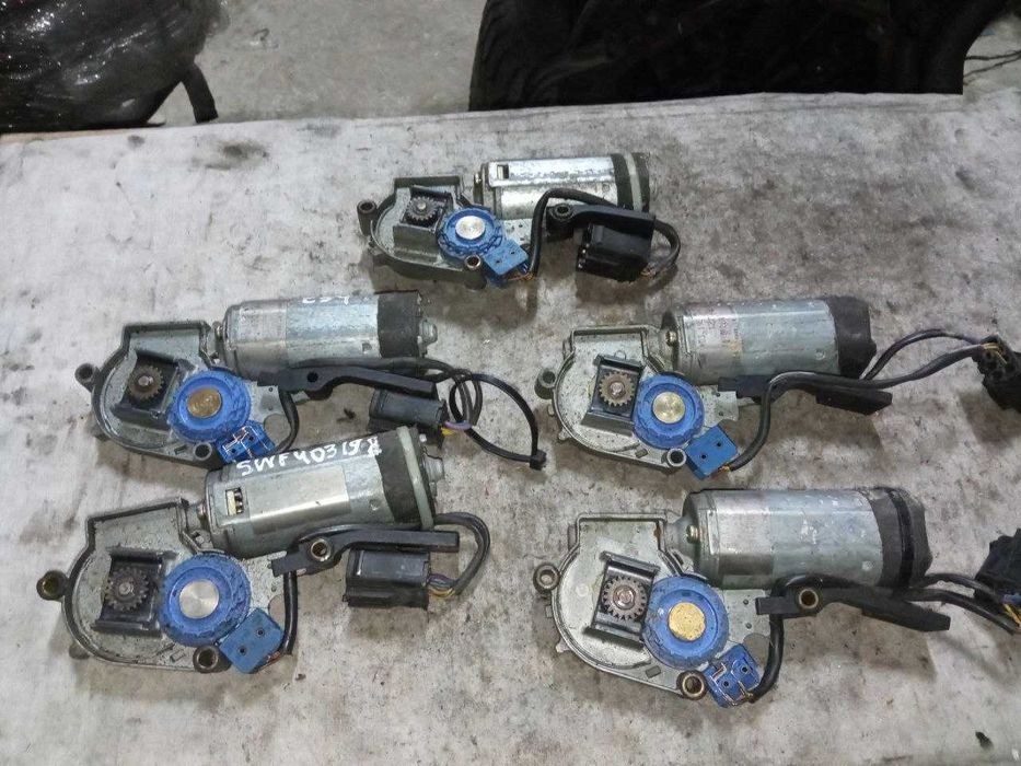 Моторчик люка BMW E32 E34 Webasto SWF 403198 13786450 Авторозборка